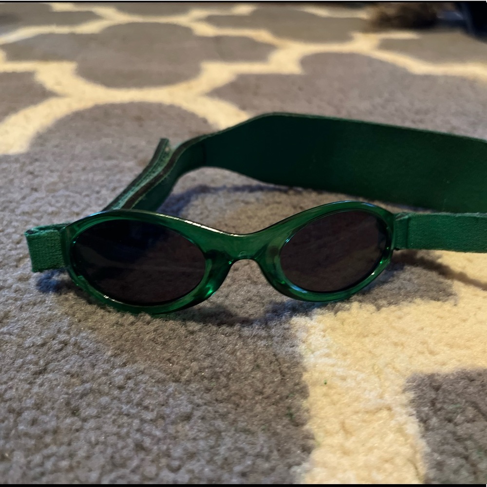 Baby sunglasses - Velcro straps
